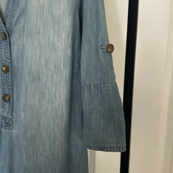 V Neckline Shirt Blouse Top - Picture 3 of 8